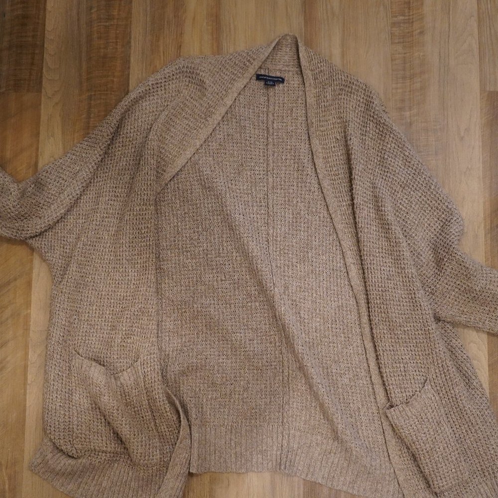 American Eagle Tan Cardigan Size Med